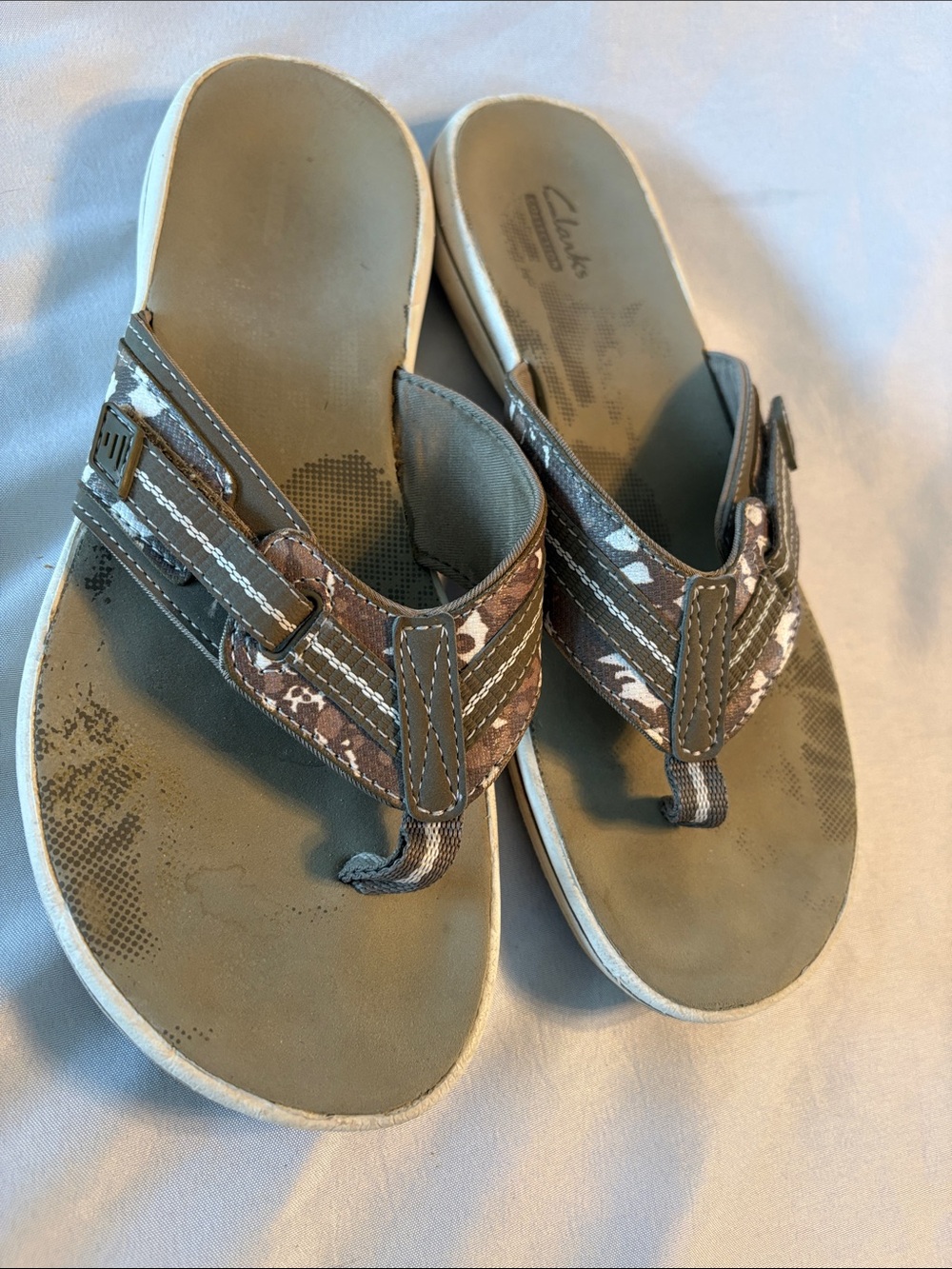 Clarks Brown and Cream Patterned Thong Sandals